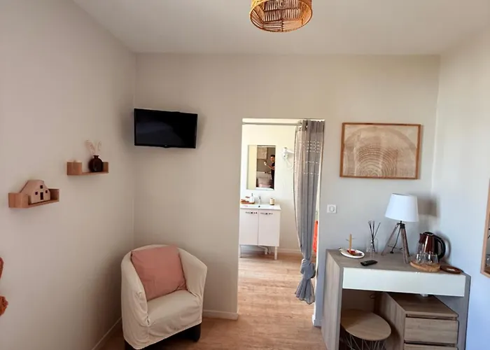 Bed & Breakfast Le Vic De Lomagne *